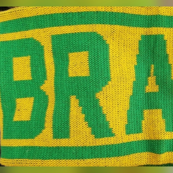 Brazil Brasil 2018 yellow green soccer football fan scarf with fringe - Picture 6 of 6